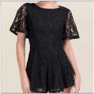 Miami Black Lace Short Sleeve Romper Size Small